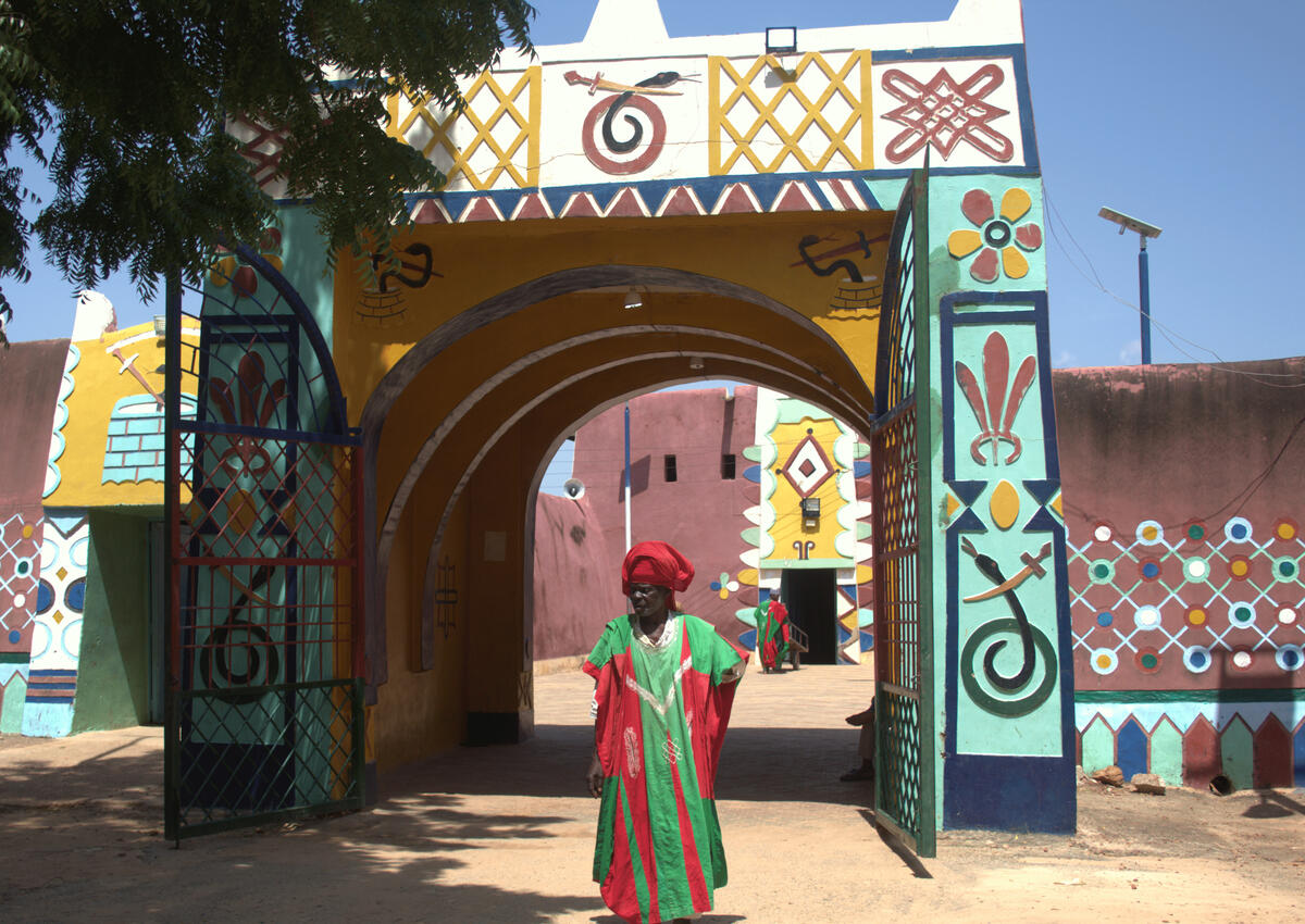 Use 16:9. Put Location URL below